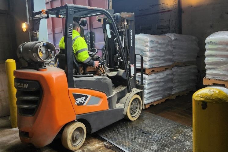 Chicago area's transloading partner for intermodal logistics.